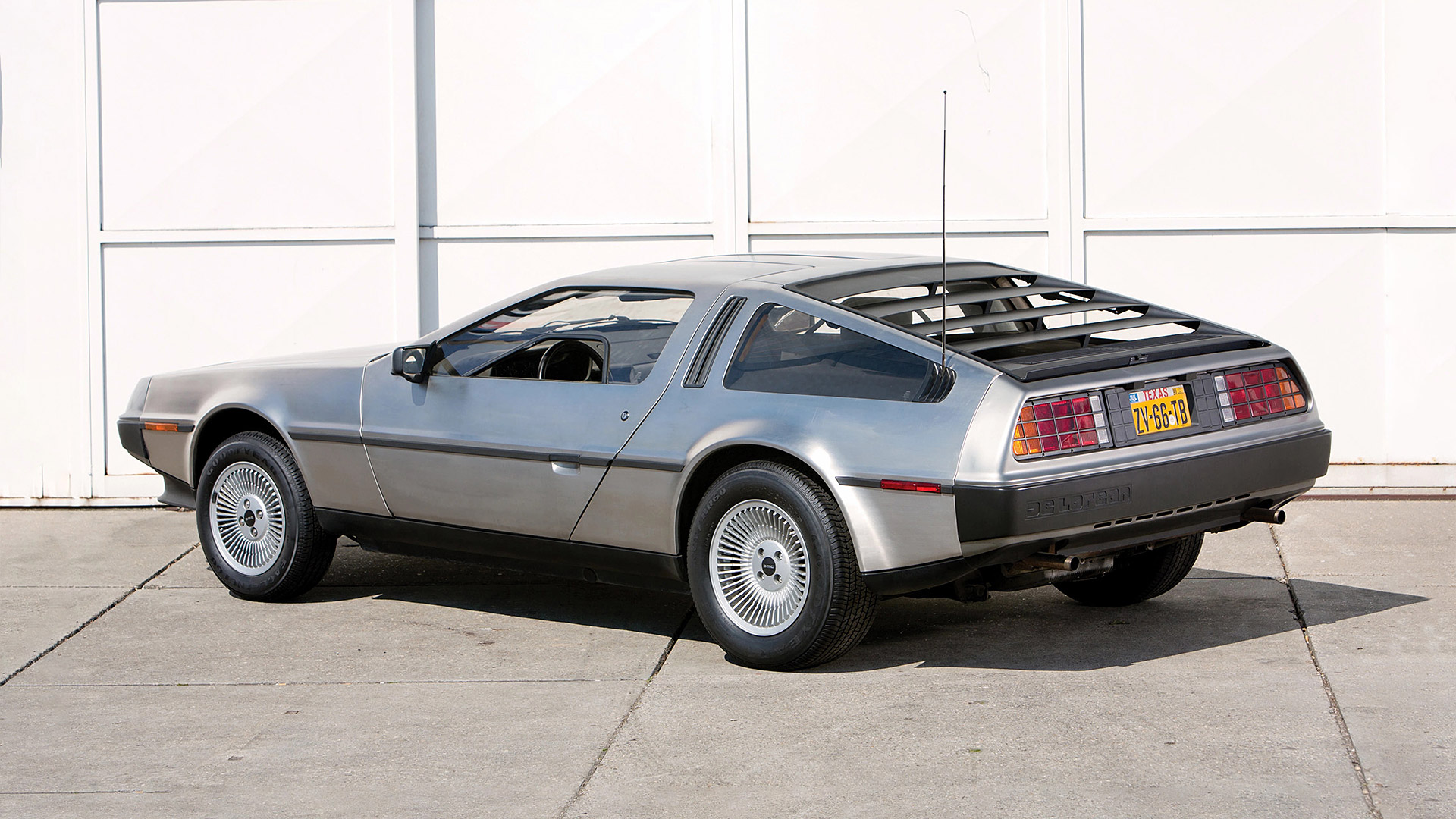 1981 DeLorean DMC-12 2