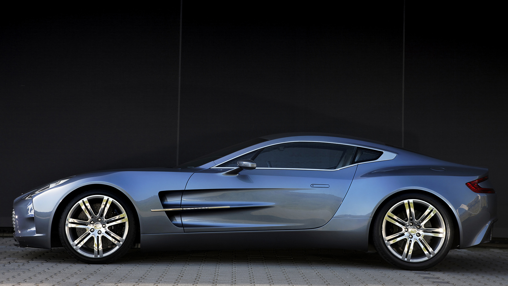 2010 Aston Martin One-77 2