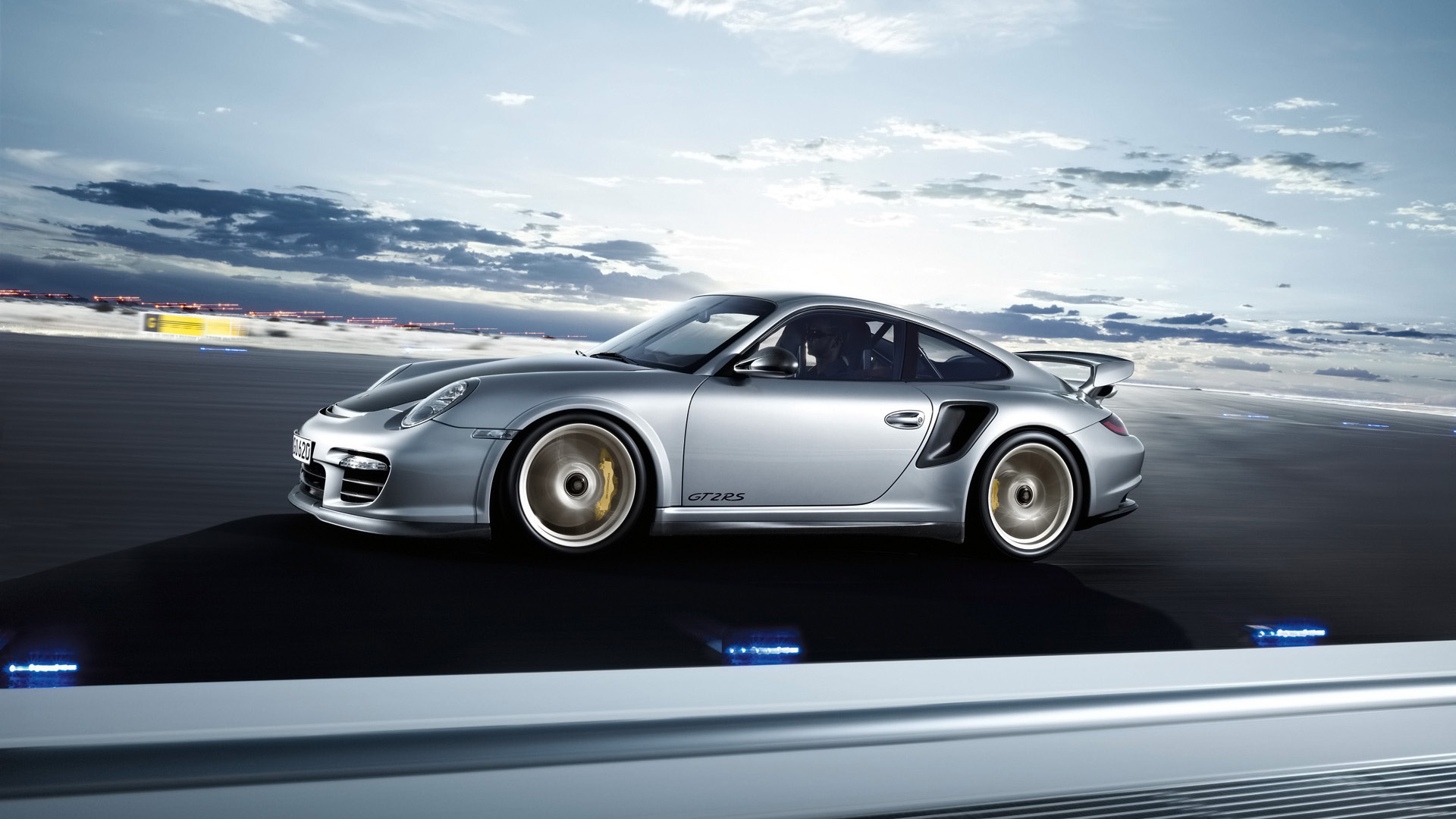 2011 Porsche 911 GT2 RS 4