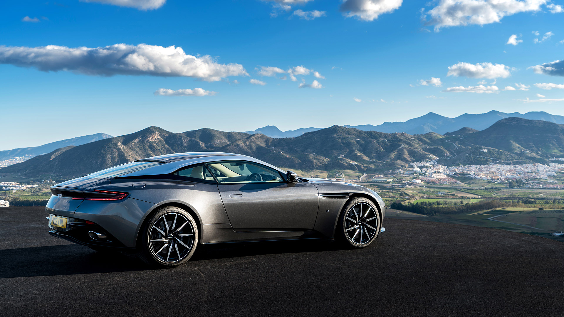 2017 Aston Martin DB11 4