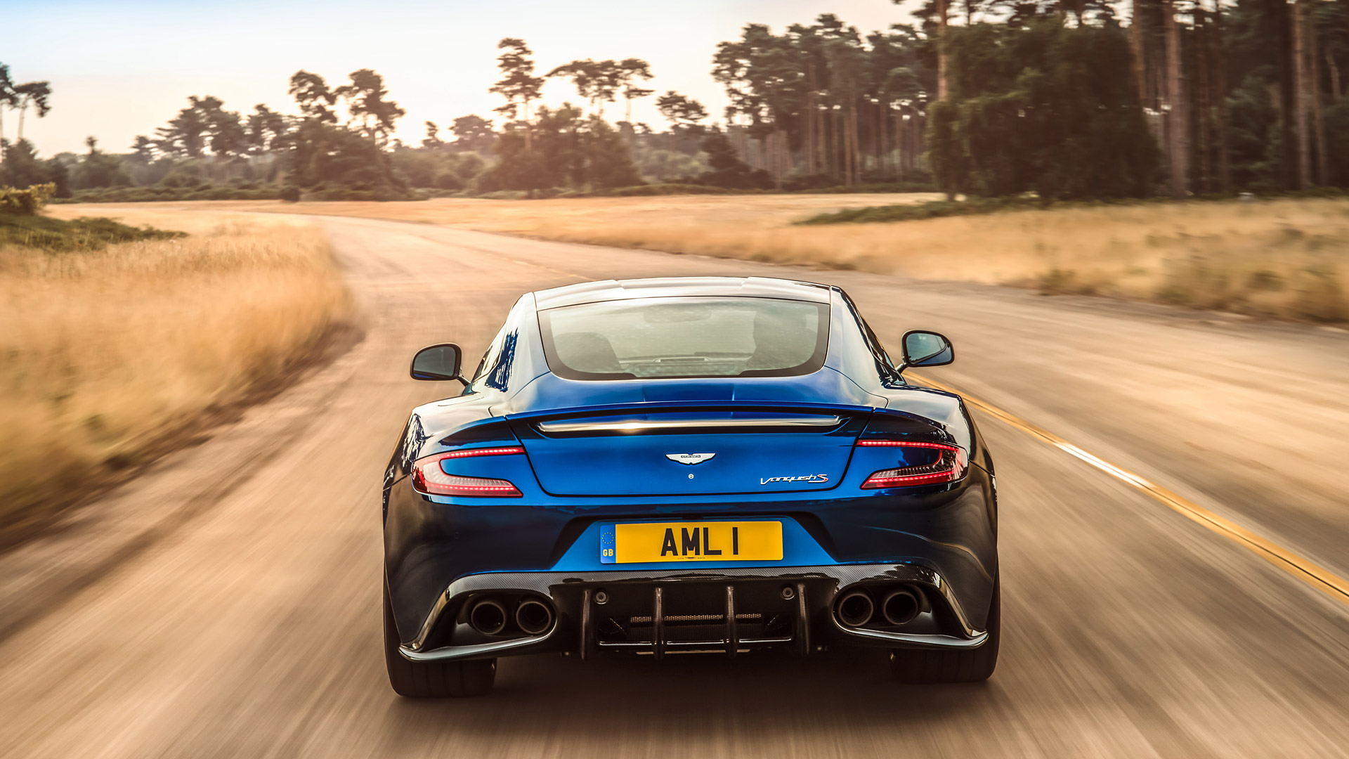 2017 Aston Martin Vanquish S 4