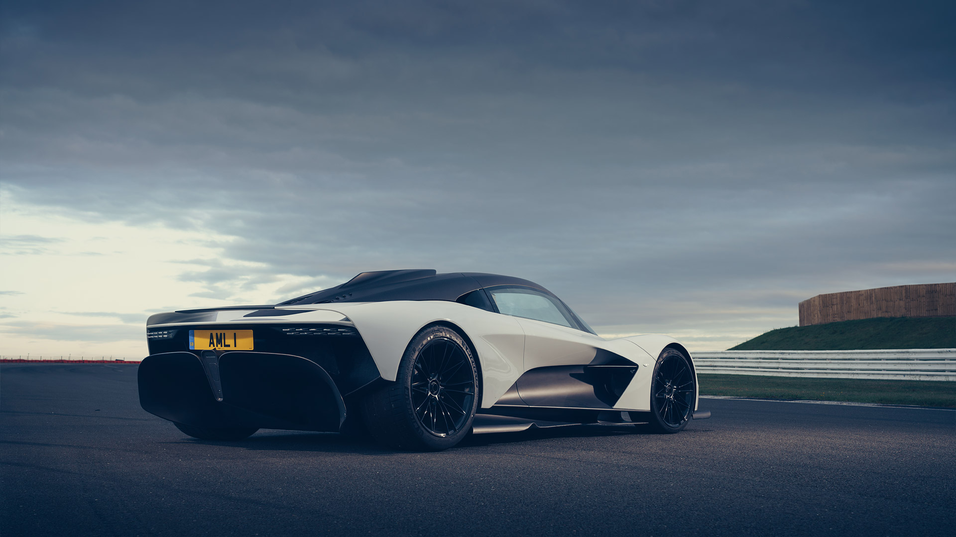 2020 Aston Martin Valhalla 2