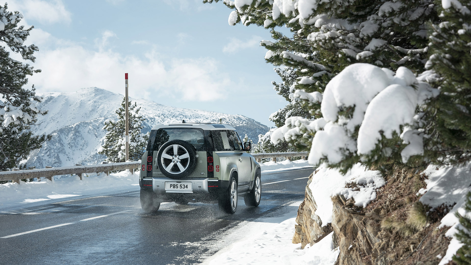2020 Land Rover Defender 4