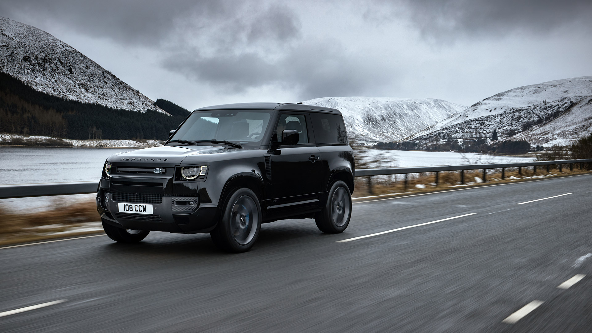 2022 Land Rover Defender V8