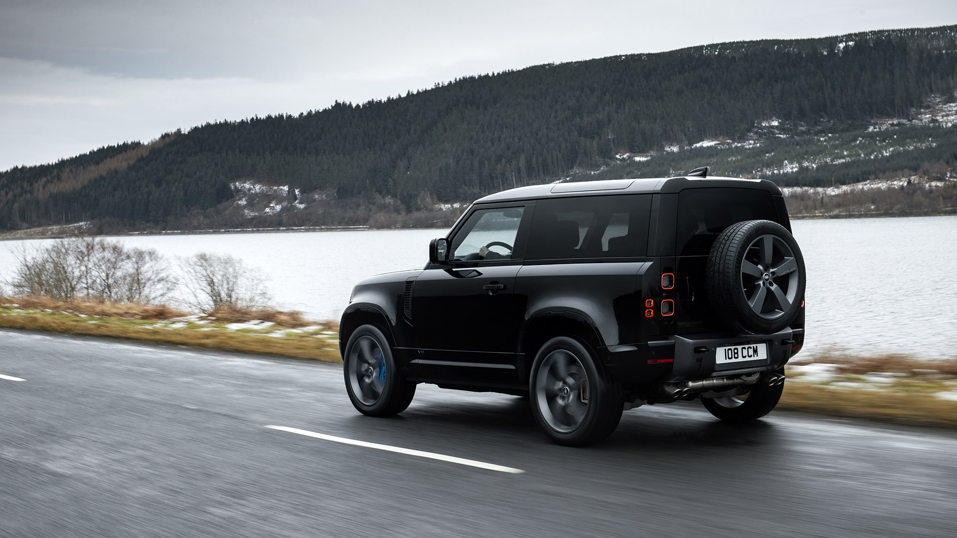 2022 Land Rover Defender V8 3