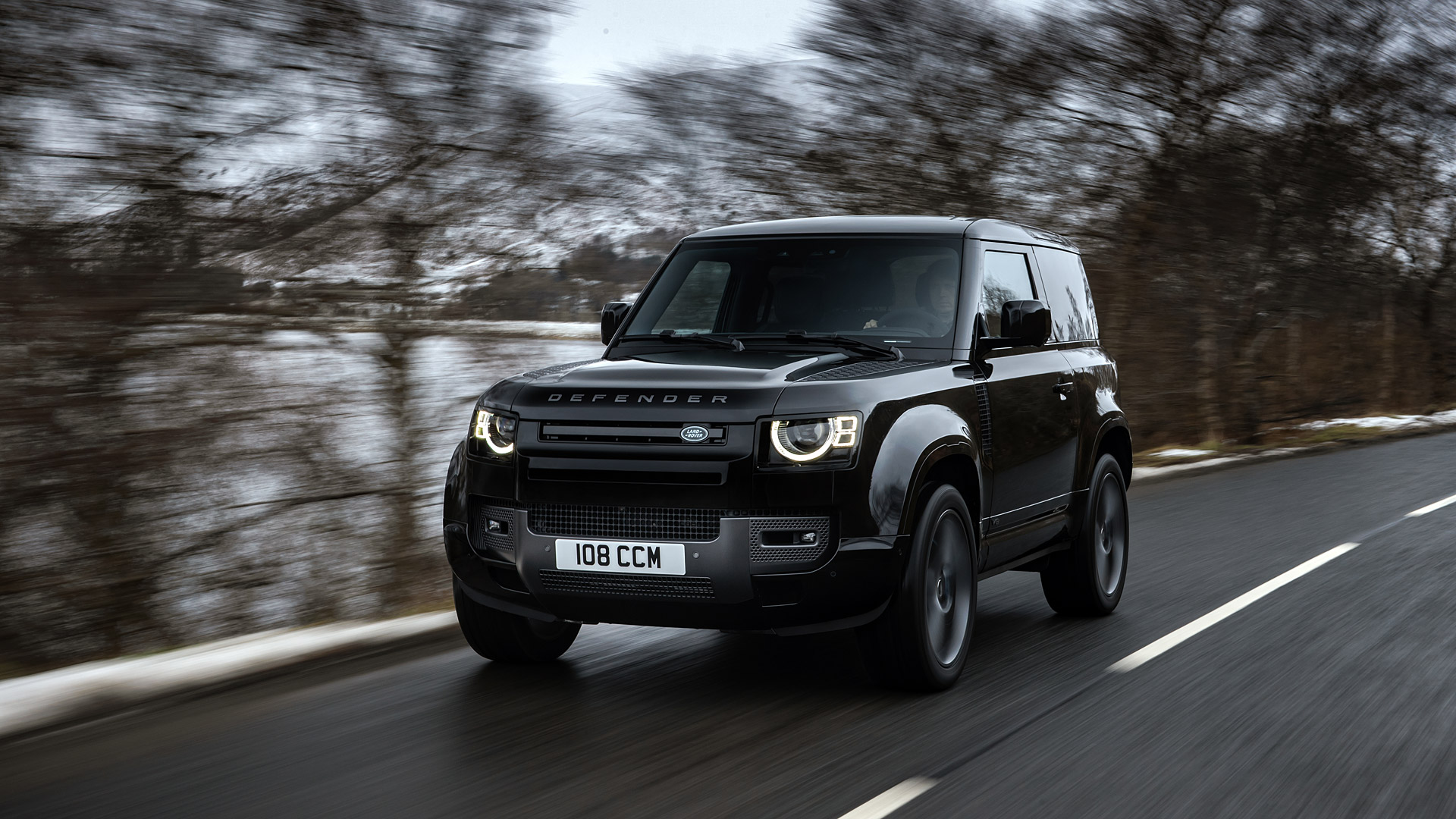 2022 Land Rover Defender V8 5