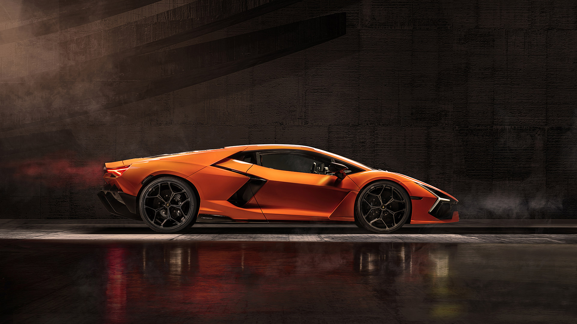 2024 Lamborghini Revuelto 2