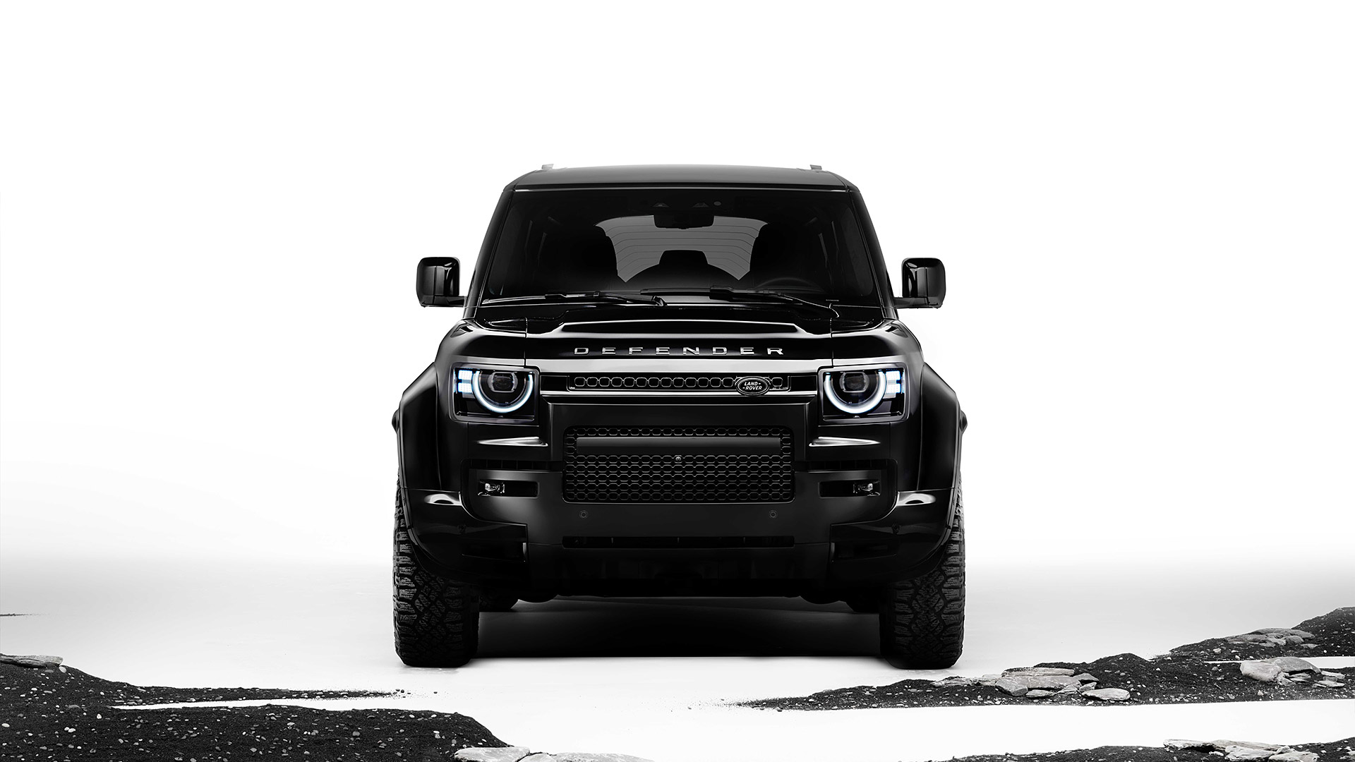 2026 Land Rover Defender Octa Black 2